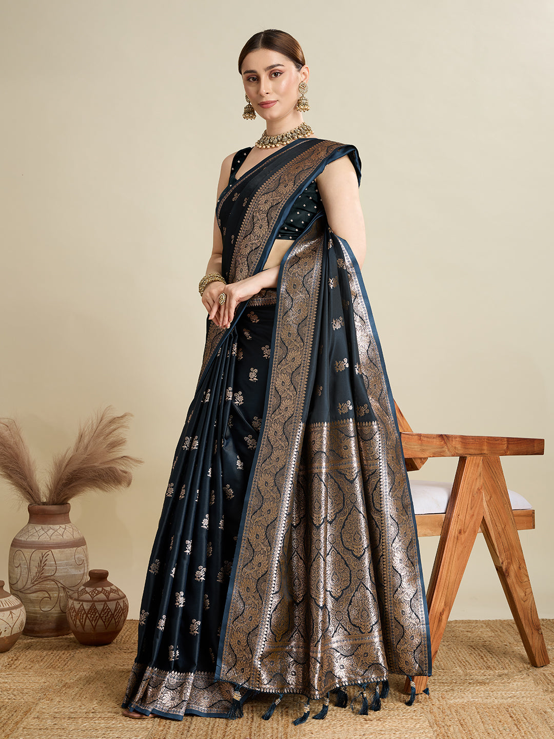 soft silk zari design  saree