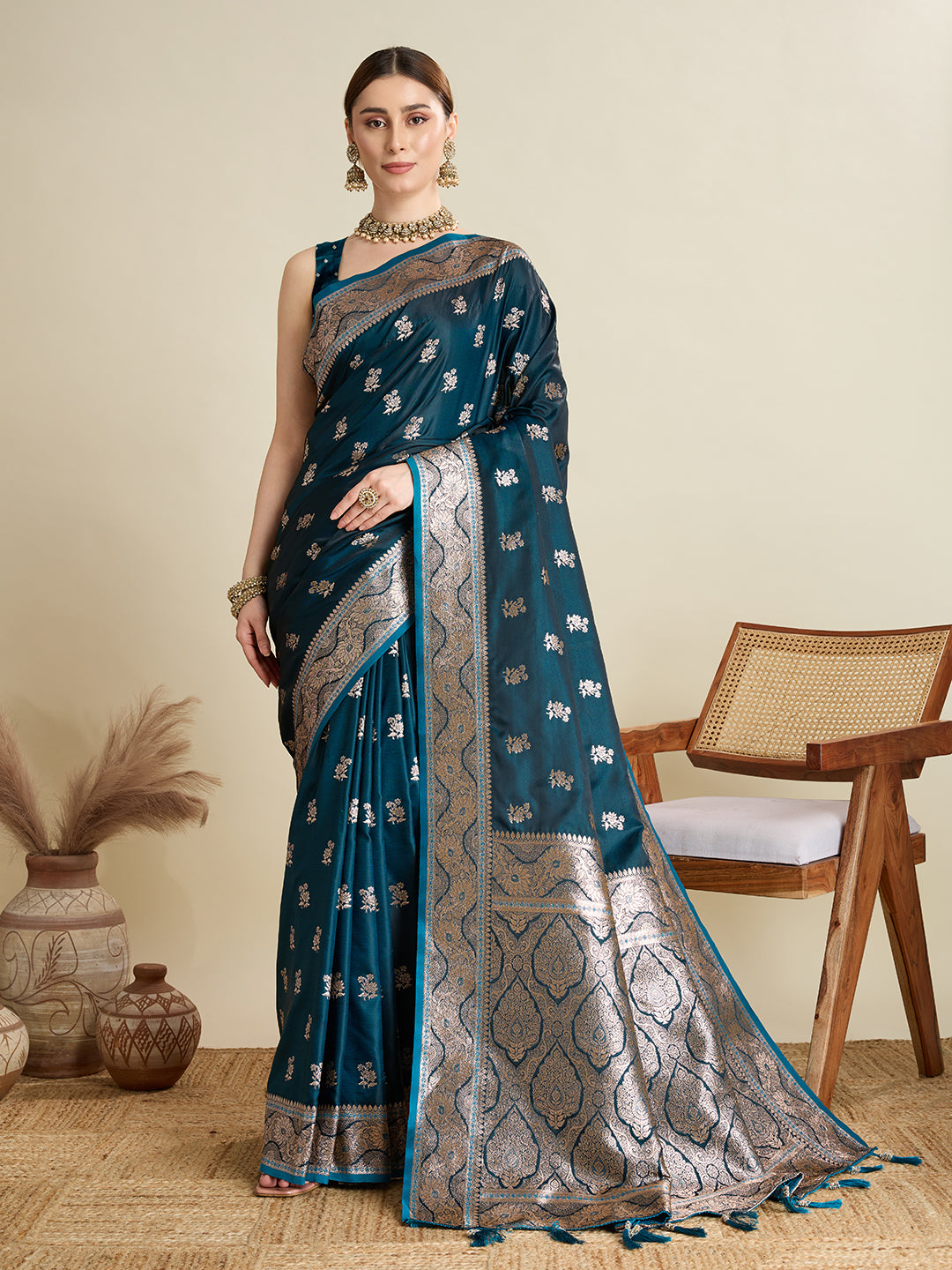 soft silk zari design  saree