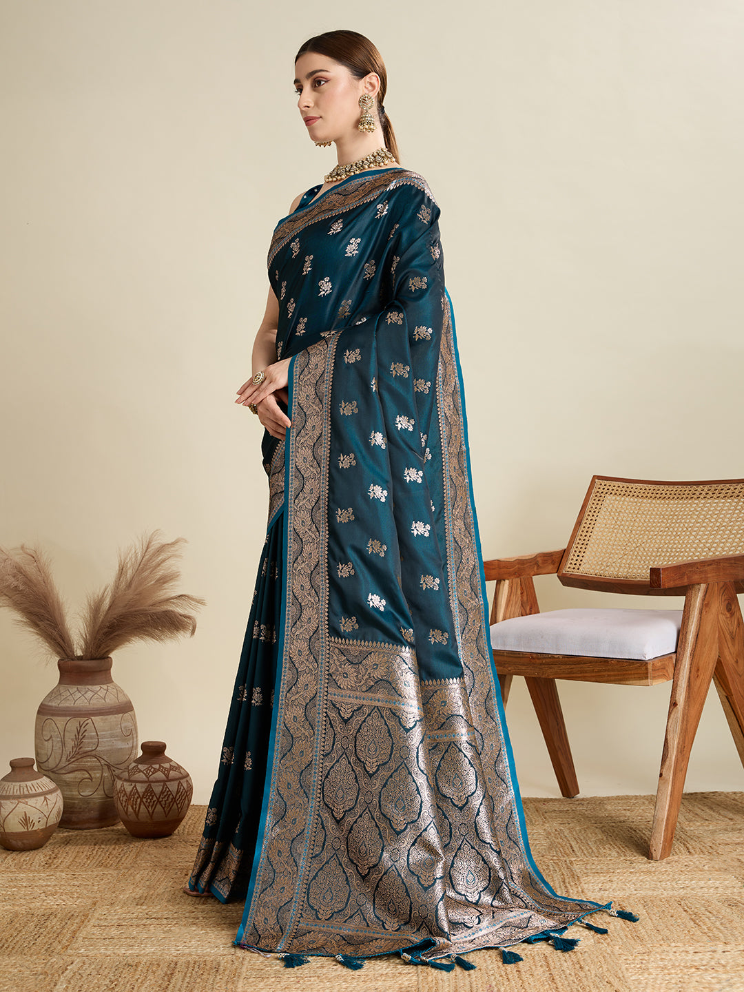 soft silk zari design  saree