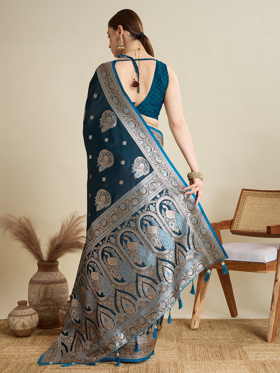 soft silk zari design  saree