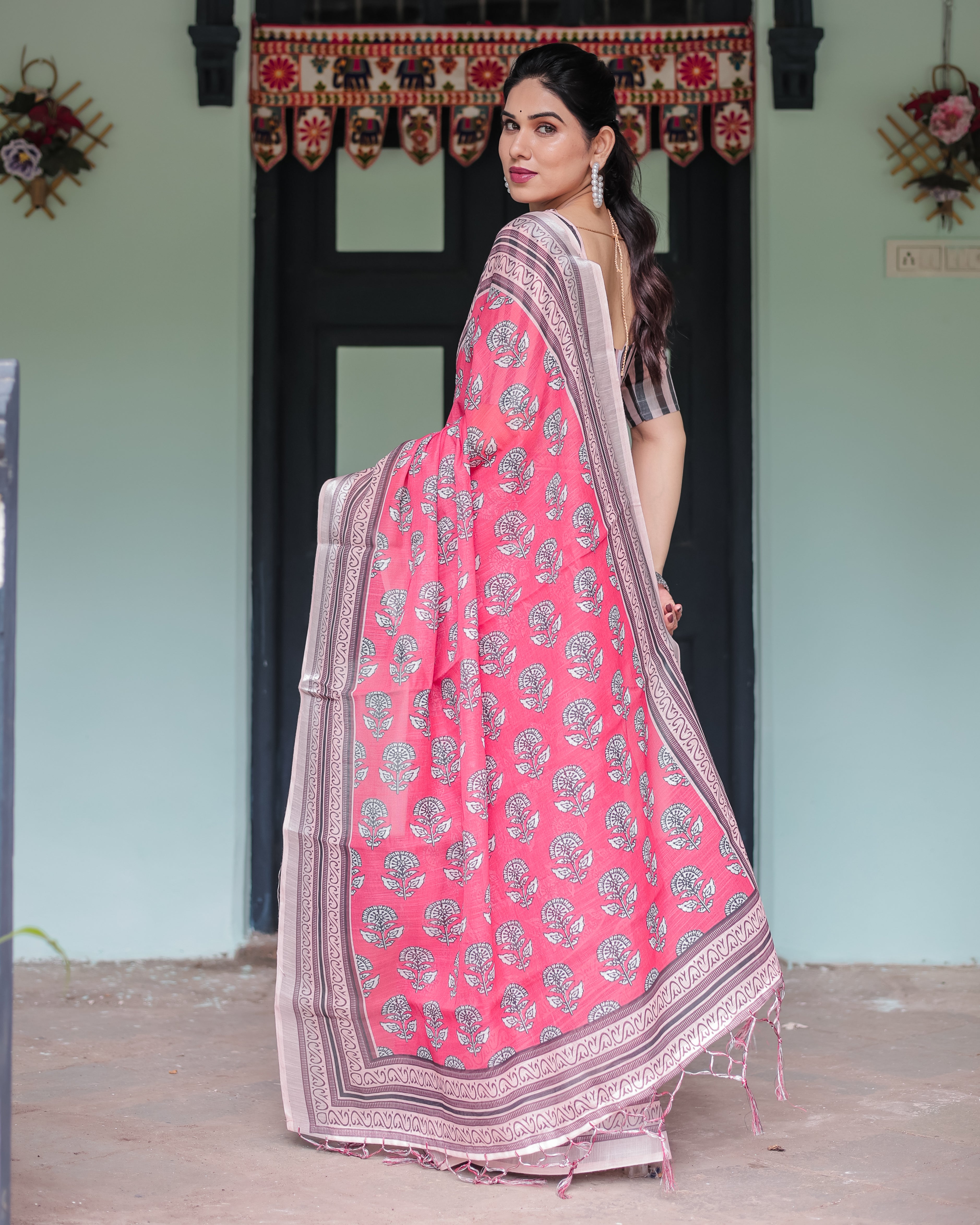 Premium soft linen saree